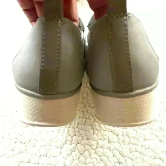 Baretraps Garner Gray Foam Midsole Cushioned Comfort Sneaker Size 11 - Picture 9 of 12